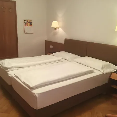 Adria Hotel 3*
